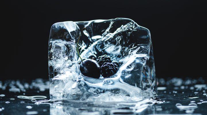 Ledus bļodaPievienojiet ledum... Autors: Zibenzellis69 Padoms no interneta: Kā nepārkarst karstā laikā