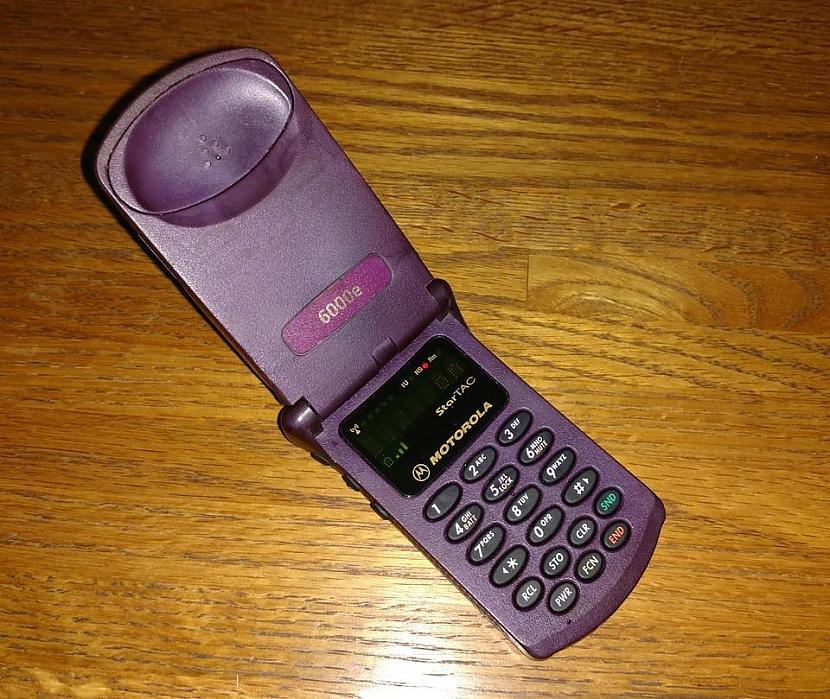 Motorola StarTac 6000 ... Autors: Zibenzellis69 18 dīvaini tālruņi no pagātnes, kas šodien var radīt izbrīnu un nostalģiju