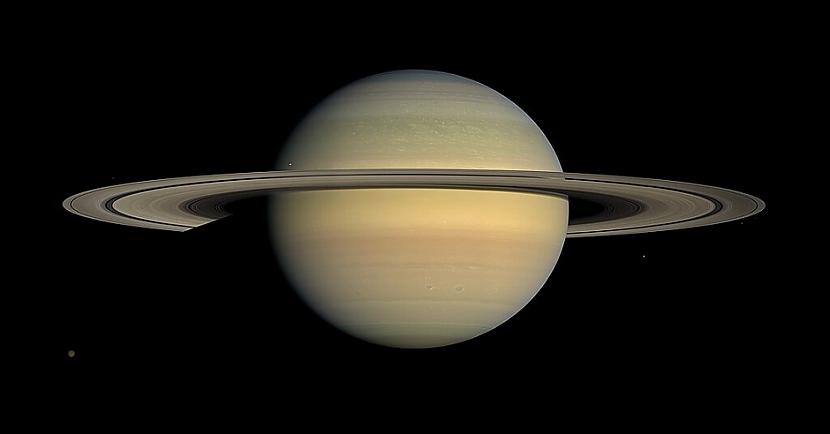 Scaronie ikoniskie gredzeni... Autors: Lestets NASA apstiprina, ka Saturna gredzeni pazudīs 18 mēnešu laikā
