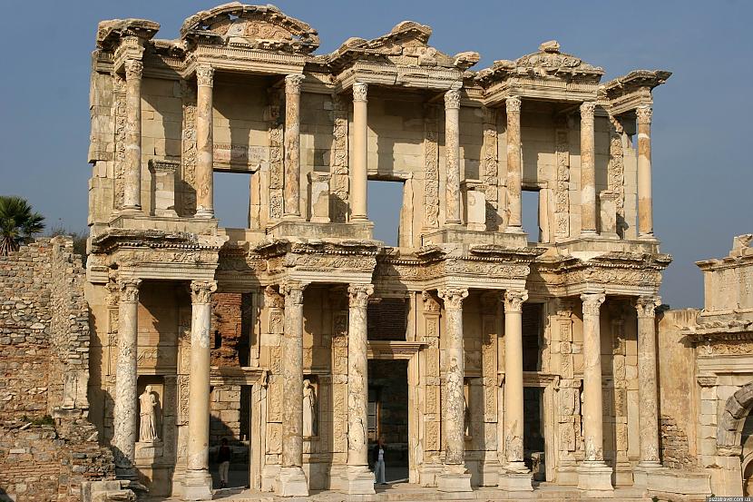 Efesa kas atzīta par vienu no... Autors: EV1TA Turcijas ceļojums: Neaizmirstamas vietas, kuras jāapmeklē
