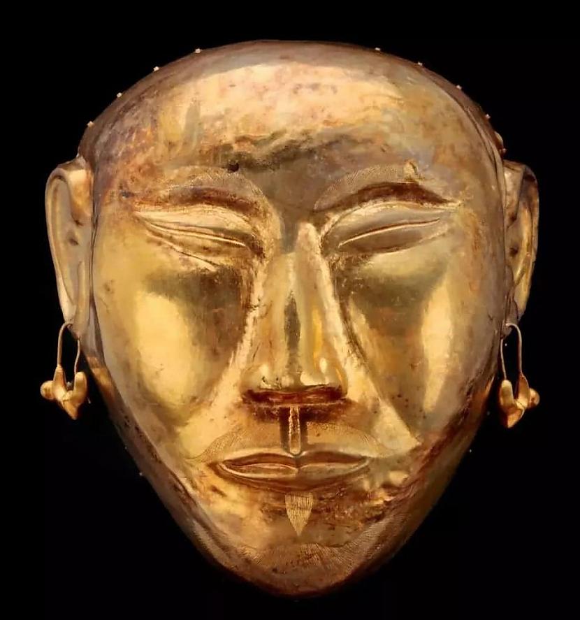 Zelta apbedīscaronanas maska... Autors: Zibenzellis69 18 dažādu laikmetu rotaslietas, cilvēki visos laikos nežēloja naudu skaistumam