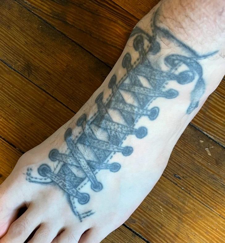 ldquoMans pirmais un vienīgais... Autors: Lestets 19 jautri tetovējumi, kas paliek smieklīgāki, ja tos papētīt tuvāk
