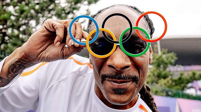 Eeperis par katru dienu saņem... Autors: matilde Cik saņem amerikāņu reperis Snoop Dogg par 1 dienu Olimpiskajās spēlēs?