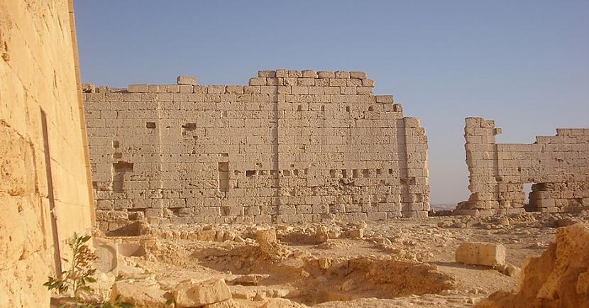 Daļa tuneļa atrodas zem ūdens... Autors: Lestets Arheologi ir atklājuši 1300 m garu tuneli zem sena ēģiptiešu tempļa