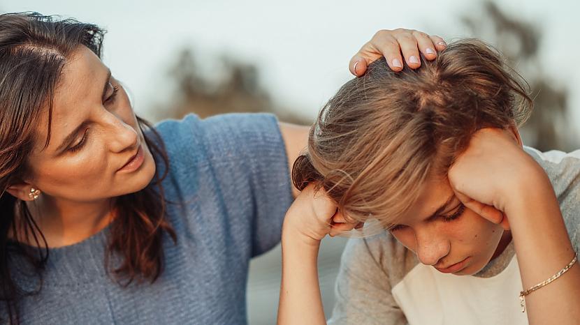 VēzisVēzis ir pazīstams ar... Autors: matilde Trīs Zodiaka zīmju vīrieši, kuriem ir cieša saikne ar mammām